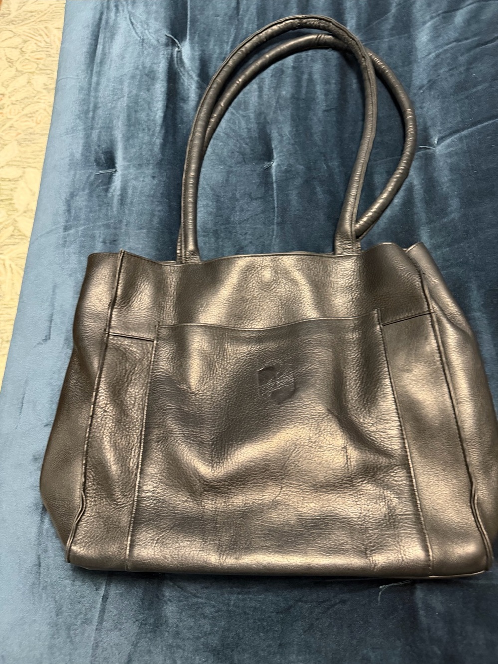 Leather Tote Bag in black - Classic Women's Shoulder Bag